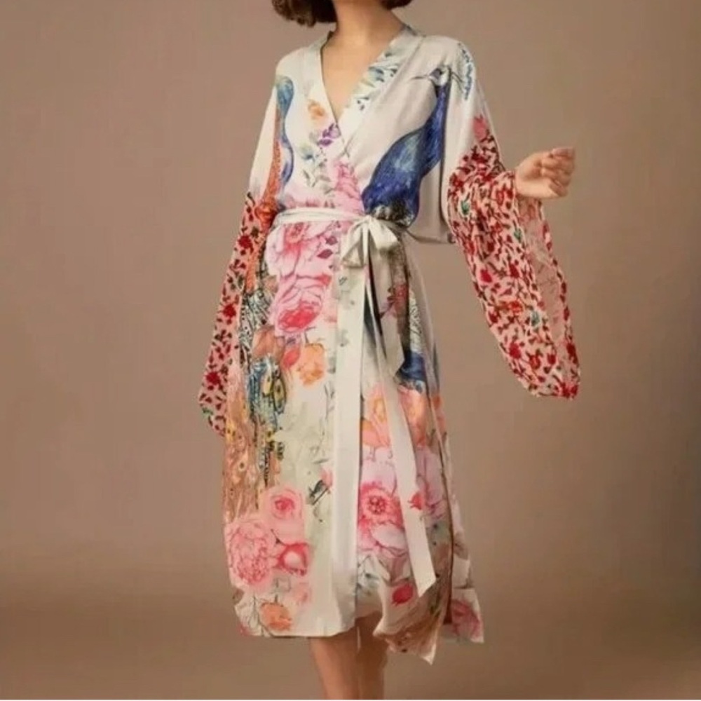 Aratta ornate peacock velvet lounge robe